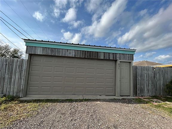 2nd image of 834 Military Dr