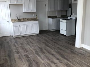 570 Douglas Ave #2R, Providence, RI 02908