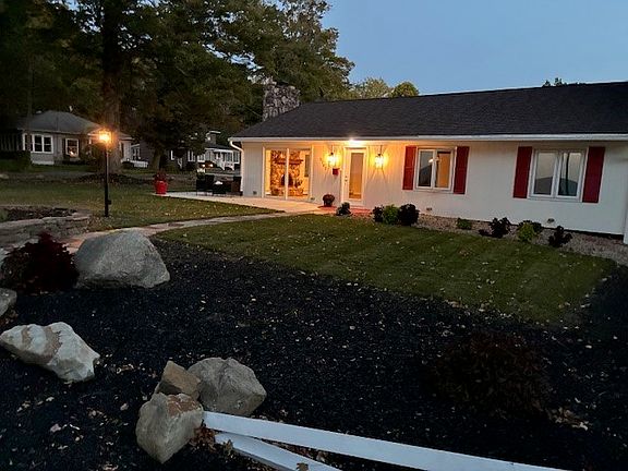 2nd image of 3705 Lochiel Ave