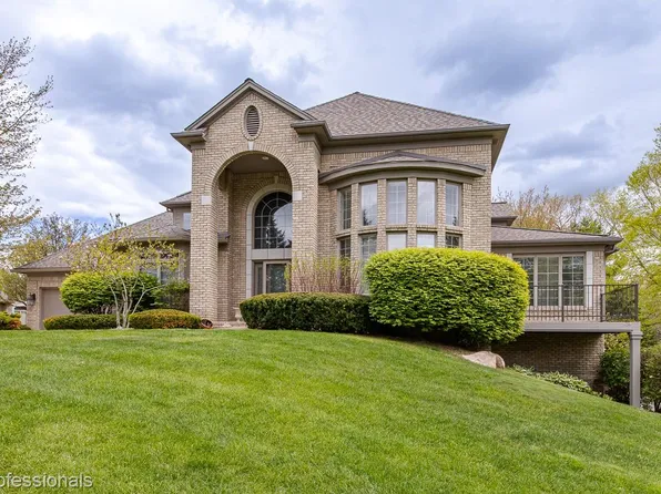 6410 Enclave Dr, Clarkston, MI 48348