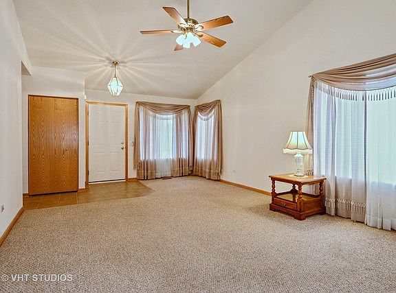 3rd image of 2458 Hillsboro Ln