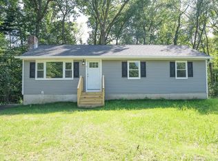 7 Cobblestone Rd, East Granby, CT 06026