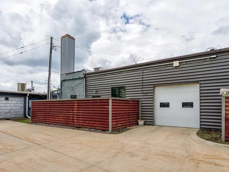 1300 Batavia Ave #2 — Photo 33