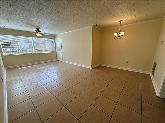 4th image of 322 Jewel St APT A