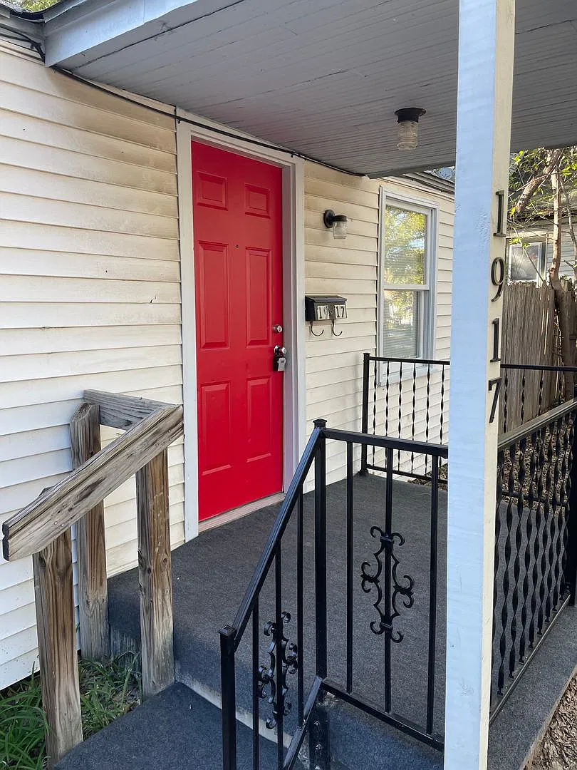 Charming Cozy Riverside Home — Photo 1