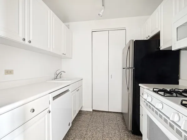 170 East 87th Street W15H image 3 of 12