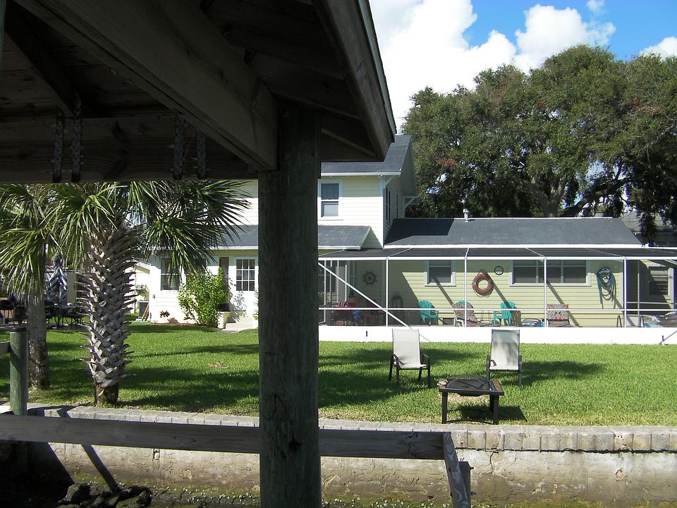 2nd image of 239 Lexington Dr