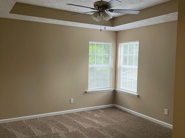 716 McKean Dr — Photo 13