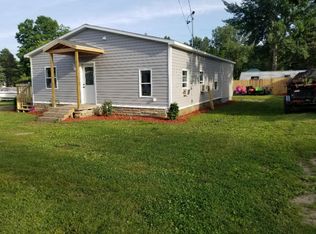 307 W Pearl St, Crystal, MI 48818