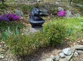 27 Sterling Dr, North Scituate, RI 02857