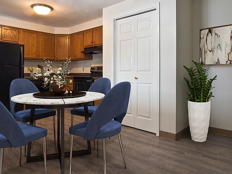 Maplewood Estates Apartment Homes — Photo 11