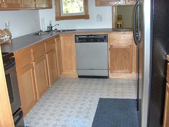 2nd image of 307 E Ludington St