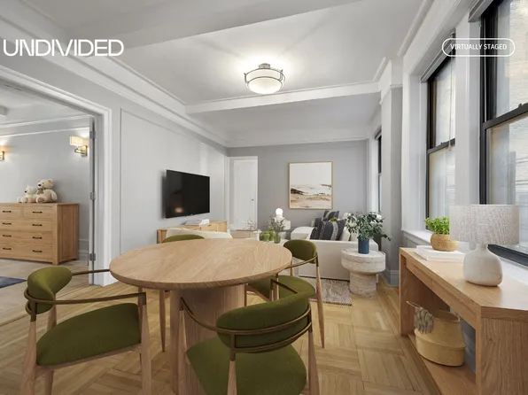 130 East 94th Street 2E image 2 of 8