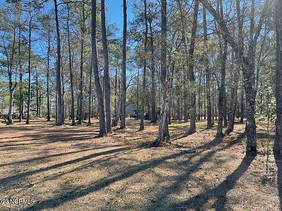 2nd image of 1 Fairway Crest Drive