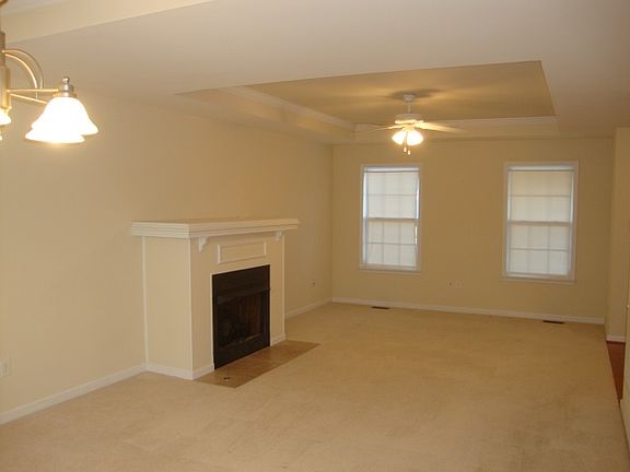 4th image of 102 Summergrass Dr