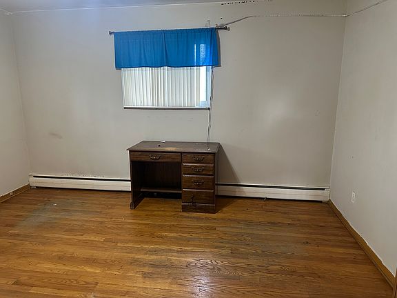 3rd image of 29138 Lorraine Ave