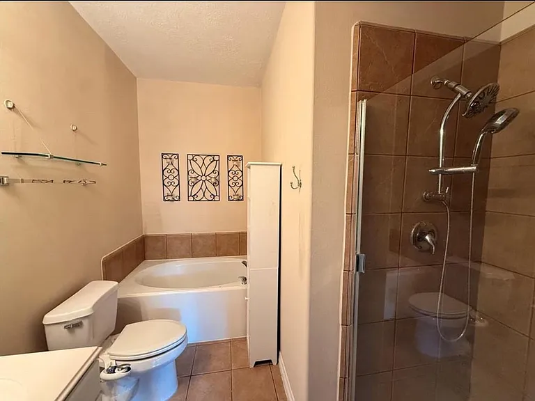 815 Sterling Creek Cir — Photo 10