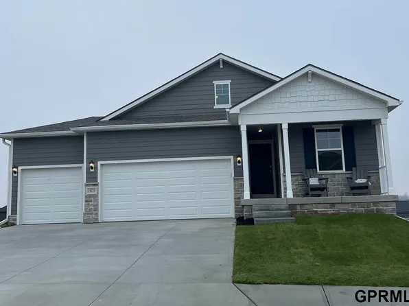 19125 Murray Trl, Gretna, NE 68028