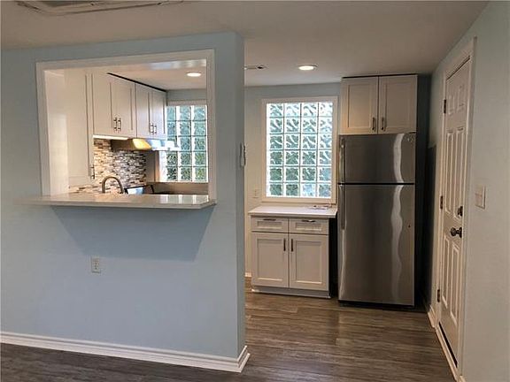 2nd image of 530 Huso St