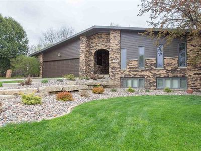 3079 Oak View Ct, Dubuque, IA, 52001
