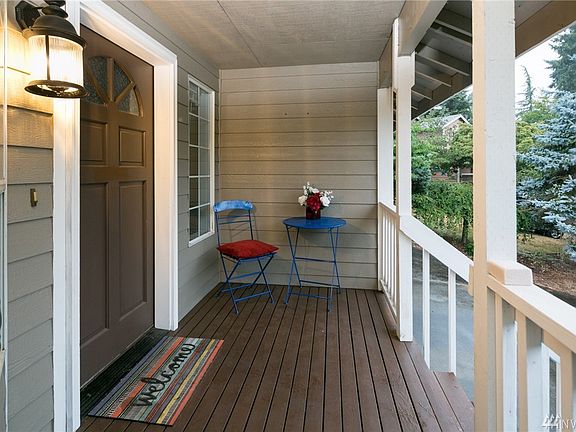 2nd image of 11627 208th Avenue Ct E