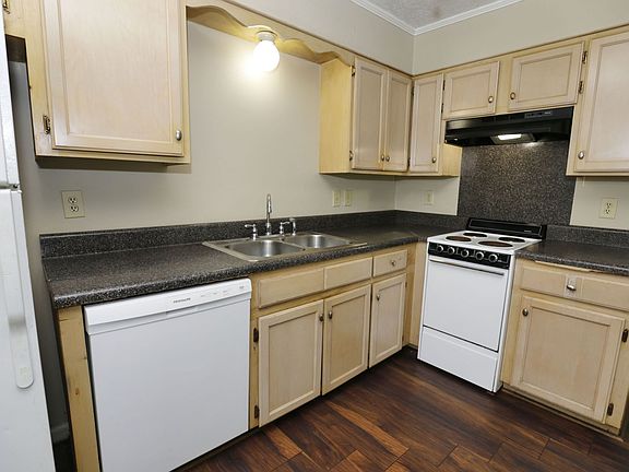 5th image of 1630 Church Ave SE APT 3