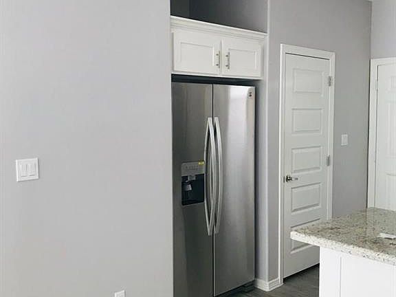 4th image of 1805 Canyon Dr