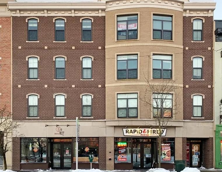 1st image of 9 W High St