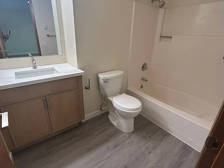 Twin Cedars Apartments — Photo 13