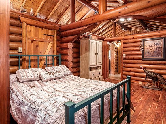 30th image of this home