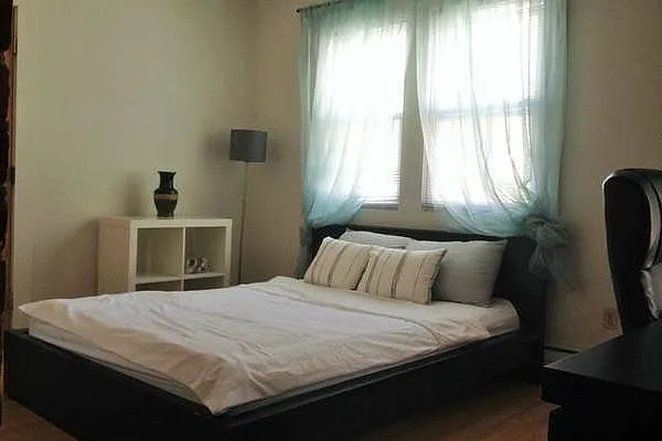 Bedroom on Floor 2