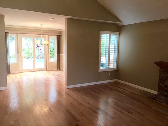 4th image of 15268 Bambi Ct
