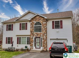 6017 Boardwalk Dr, Tobyhanna, PA 18466