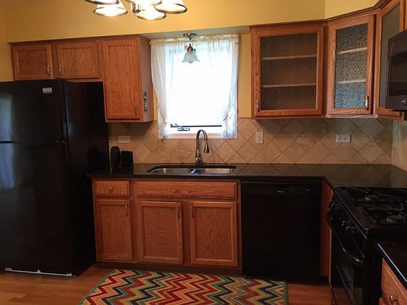 3rd image of 11009 Stony Creek Dr APT 1D