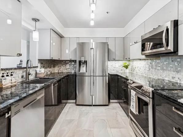 10248 Appalachian Cir APT B7, Oakton, VA 22124