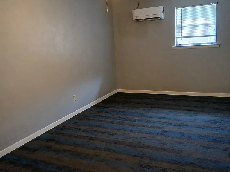 1512 Meadow Ln — Photo 8