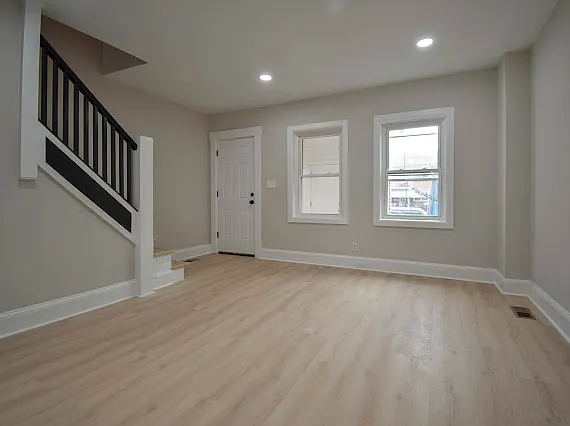 205 S Union St — Photo 10