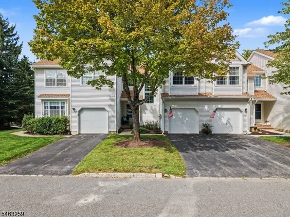 3 Weatherhill Rd, Hamburg Boro, NJ 07419
