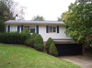 442 Stonewood St, Canal Fulton, OH 44614