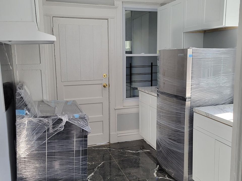 1st image of 266 Woodworth Ave Floor 2