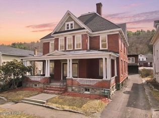 412 Church St, Hawley, PA