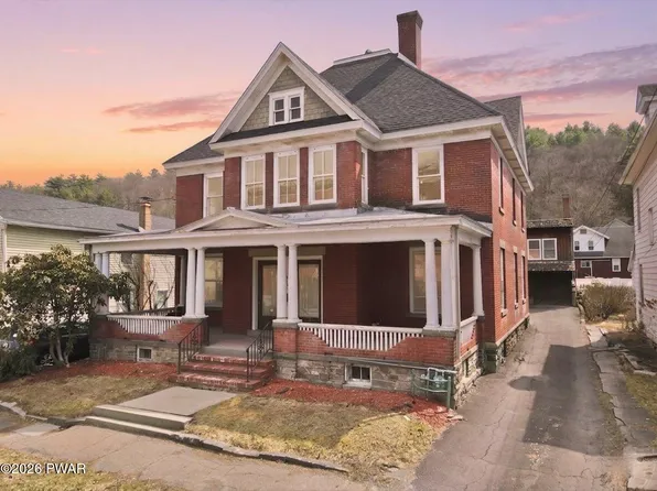 412 Church St, Hawley, PA 18428