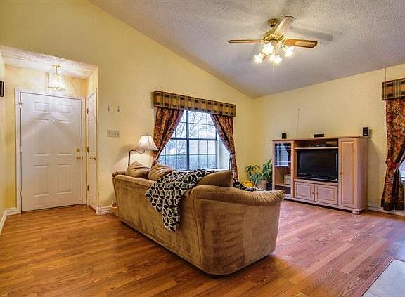 5th image of 1426 Thistlewood Ln