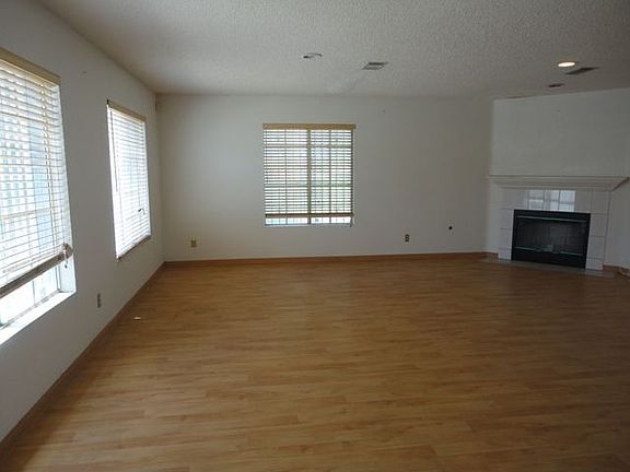 Living Room w/Fireplace
