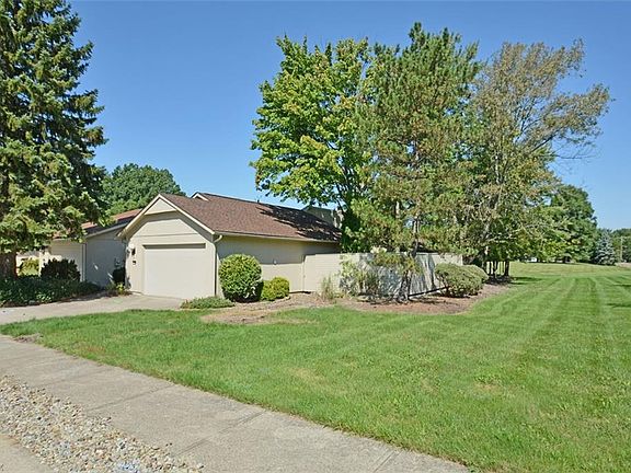 3rd image of 22134 Meadownorth Ct