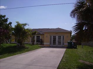 2855 47th St SW, Naples, FL 34116