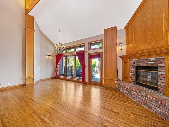 5th image of 2044 Lockridge Pl