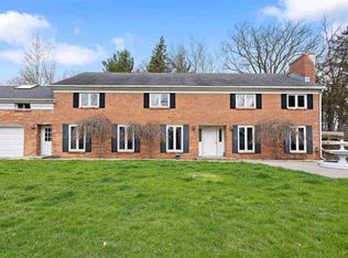 8160 Harvest Hill Dr, Roscoe, IL 61073