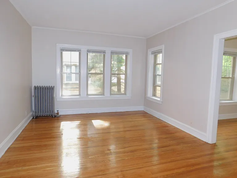 828 Reba Pl #4 — Photo 1