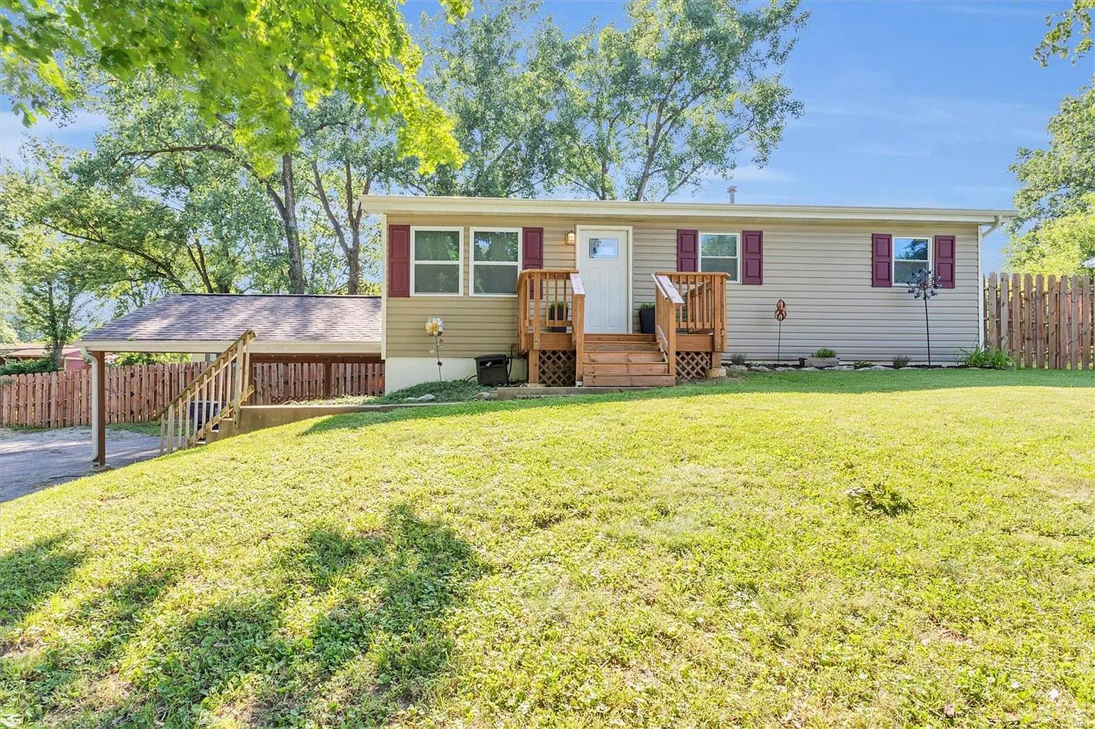 867 Starlight Dr photo 1